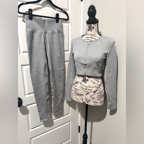 Seamless Ribbed Active Infinity Set - Picture 3 of 7